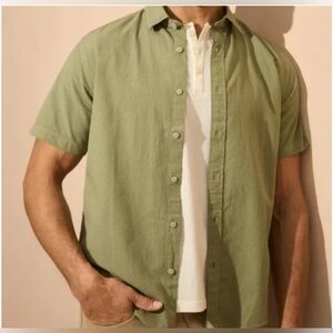 Men’s Untuckit pavao seersucker shirt size XXL